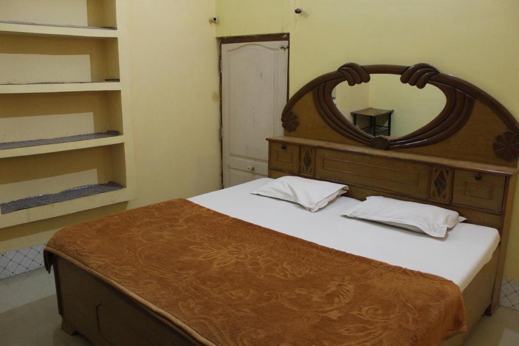 Couple Friendly Hotel - Sunset Orchha Dış mekan fotoğraf